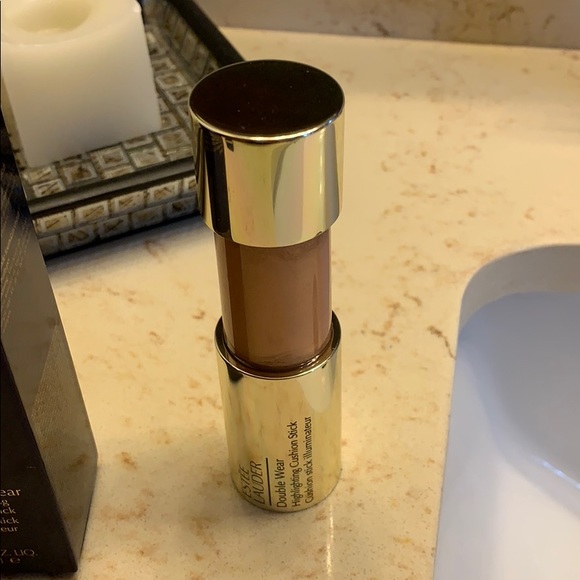 NIB Estee Lauder Double Wear Highlighting cushion - Picture 3 of 4